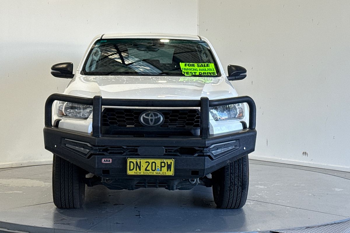 2025 Toyota Hilux SR 48V GUN126R 4X4