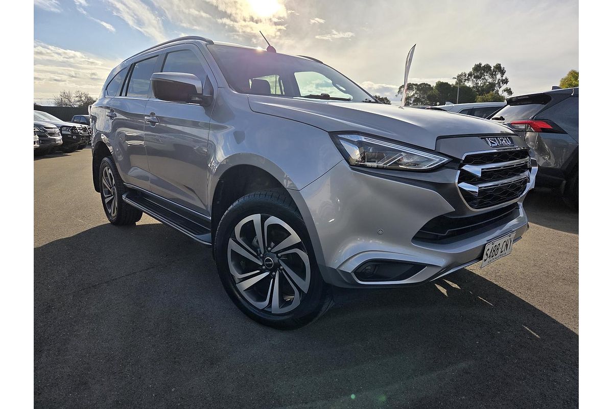 2021 Isuzu MU-X LS-T