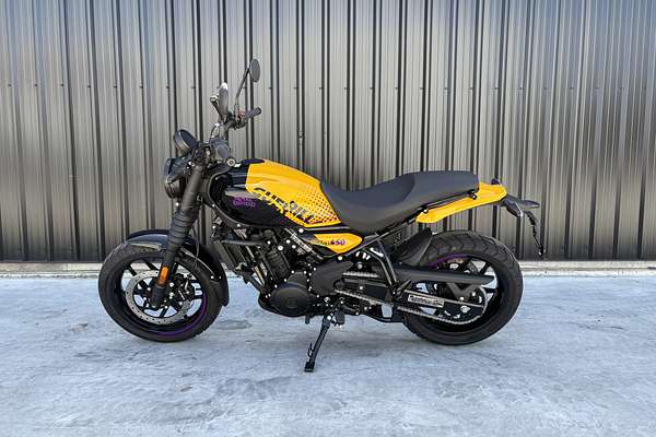 2026 Royal Enfield Guerrilla 450 - Yellow Ribbon