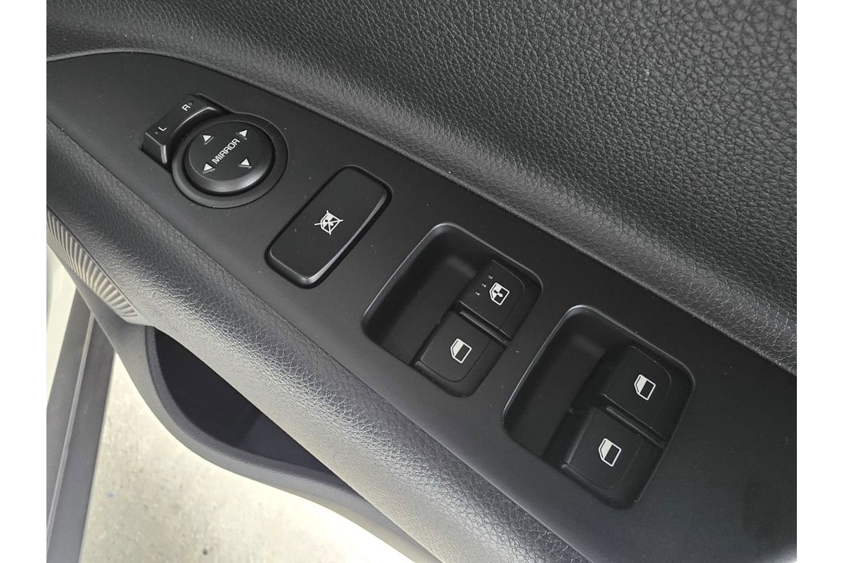 2023 Kia Stonic S YB image 14