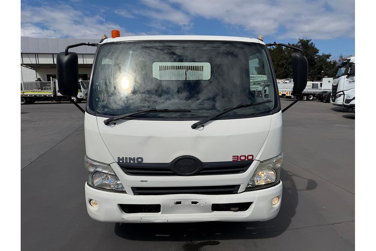 2018 Hino 300 Series 617