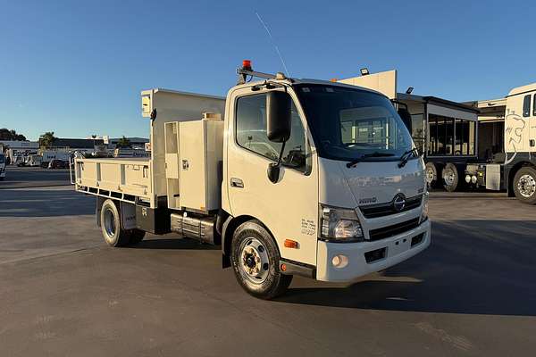 2014 Hino 300 Series 917 Medium