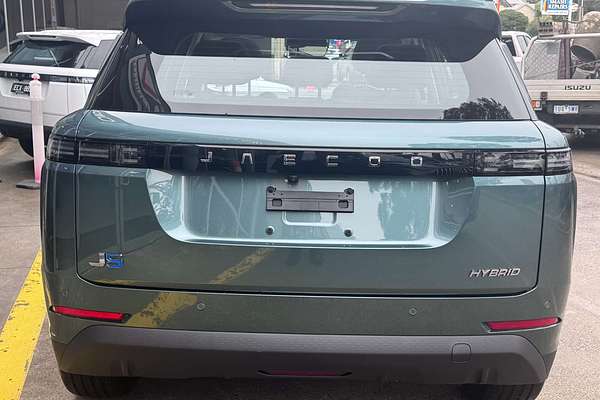 2026 OMODA JAECOO J5 Hybrid Summit
