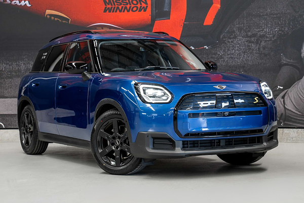 2024 MINI Countryman SE Classic U25