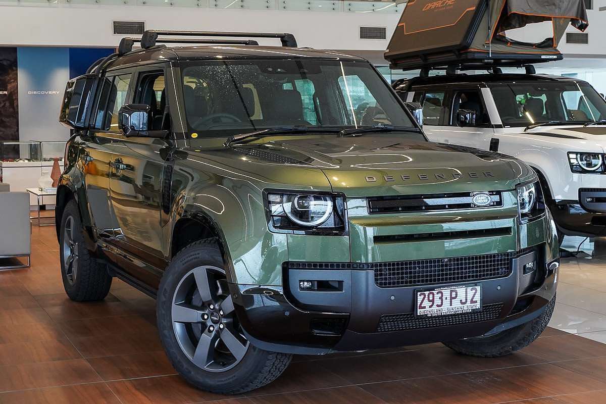 2025 Land Rover Defender 110 P425 X-Dynamic SE L663