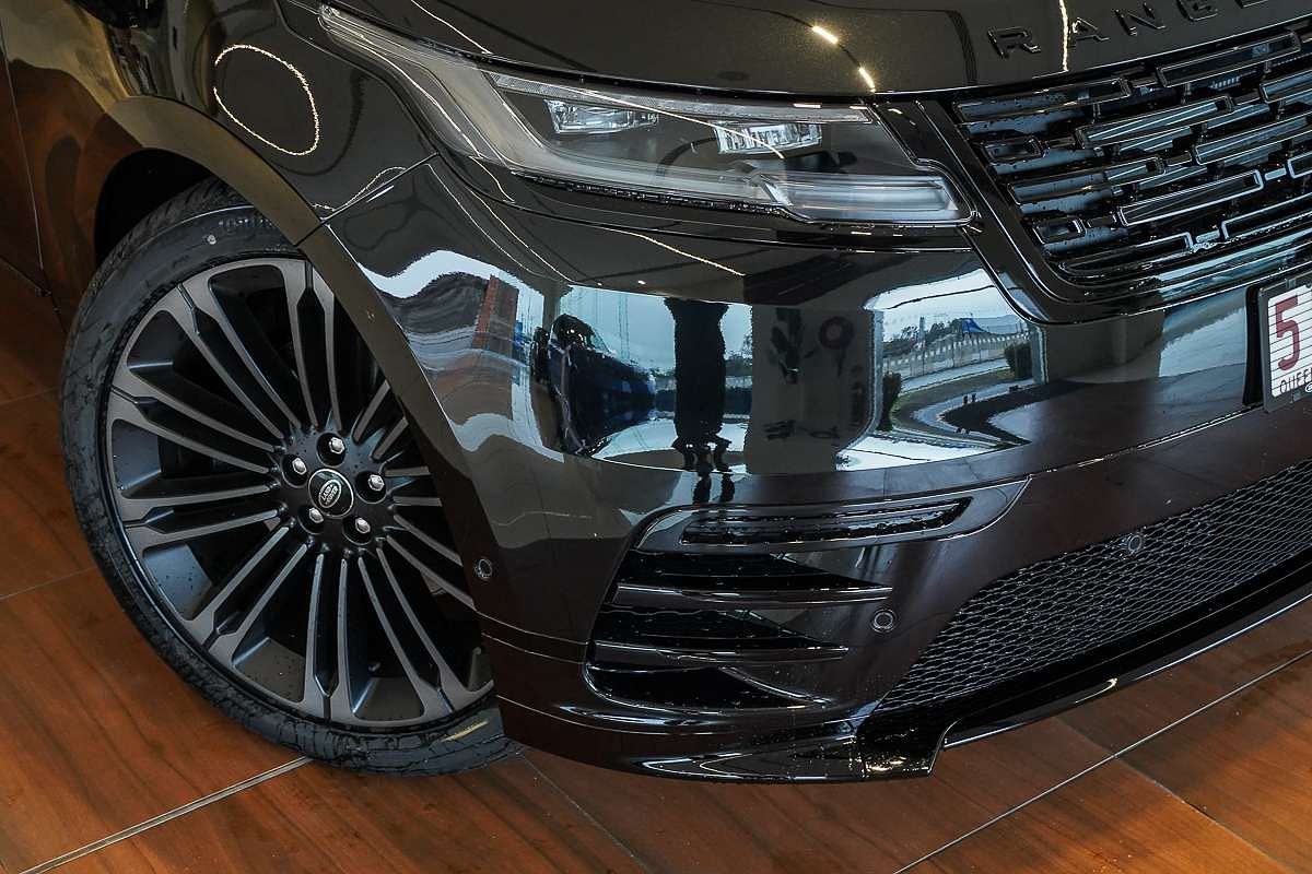 2026 Land Rover Range Rover Velar P250 Belgravia Edition L560