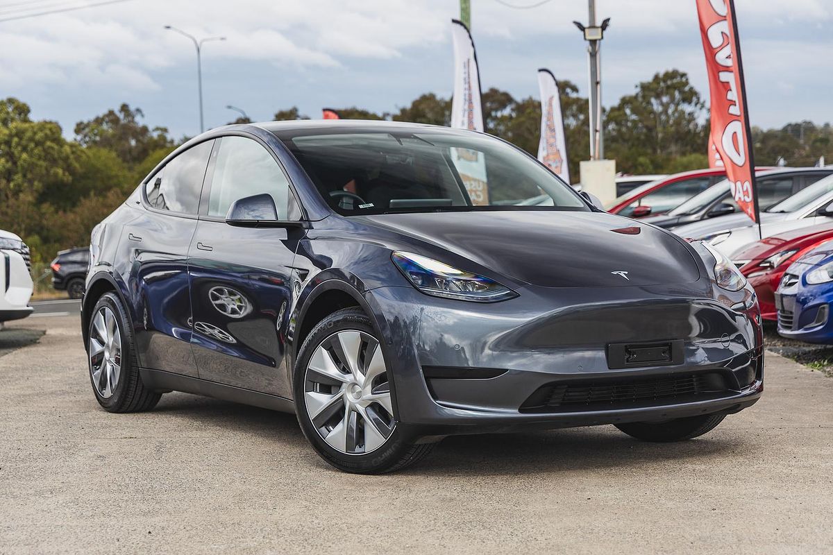 2022 Tesla Model Y Rear-Wheel Drive
