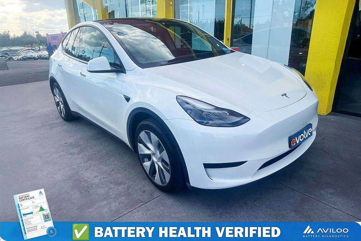 2024 Tesla Model Y Rear-Wheel Drive
