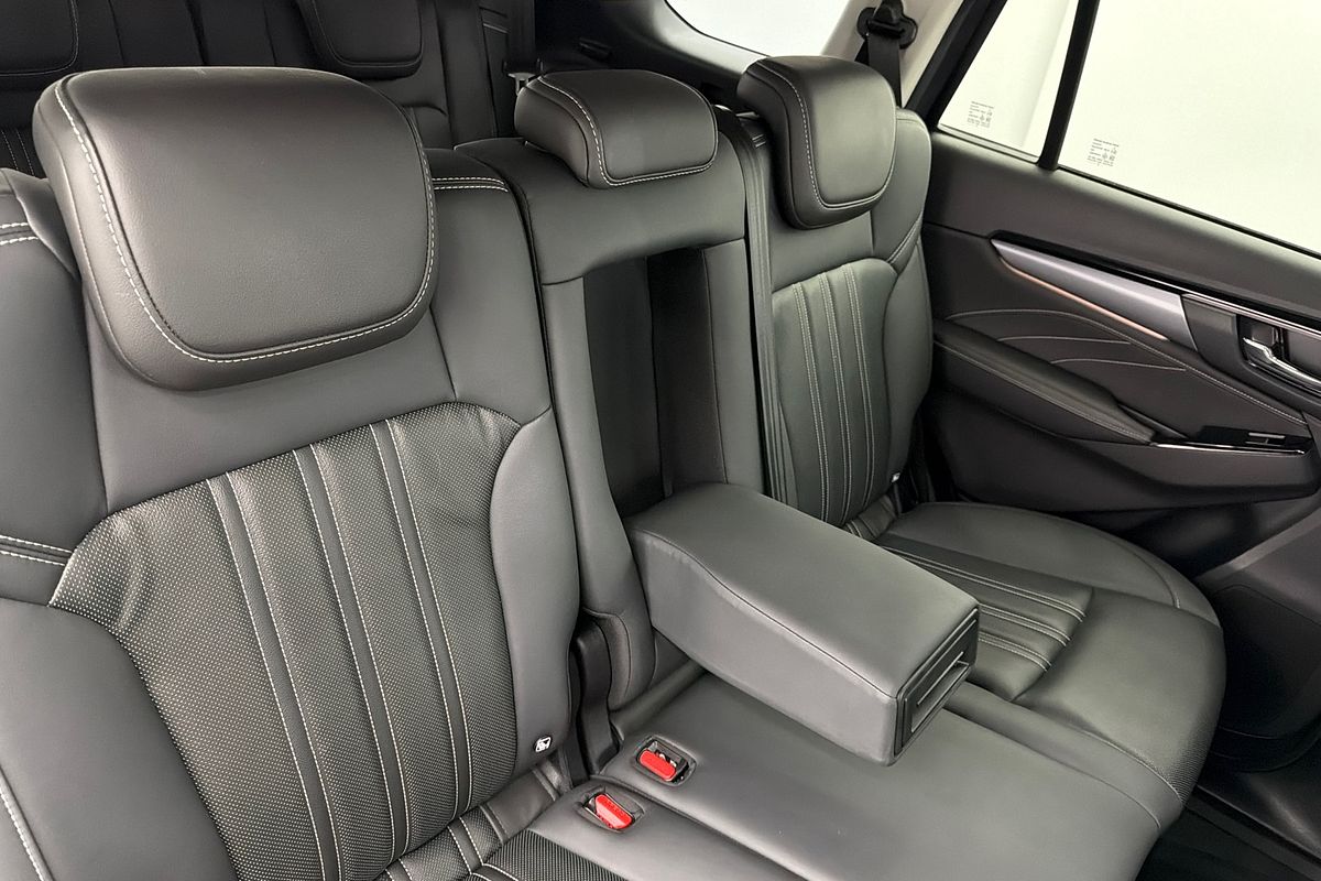 2022 Isuzu MU-X LS-T