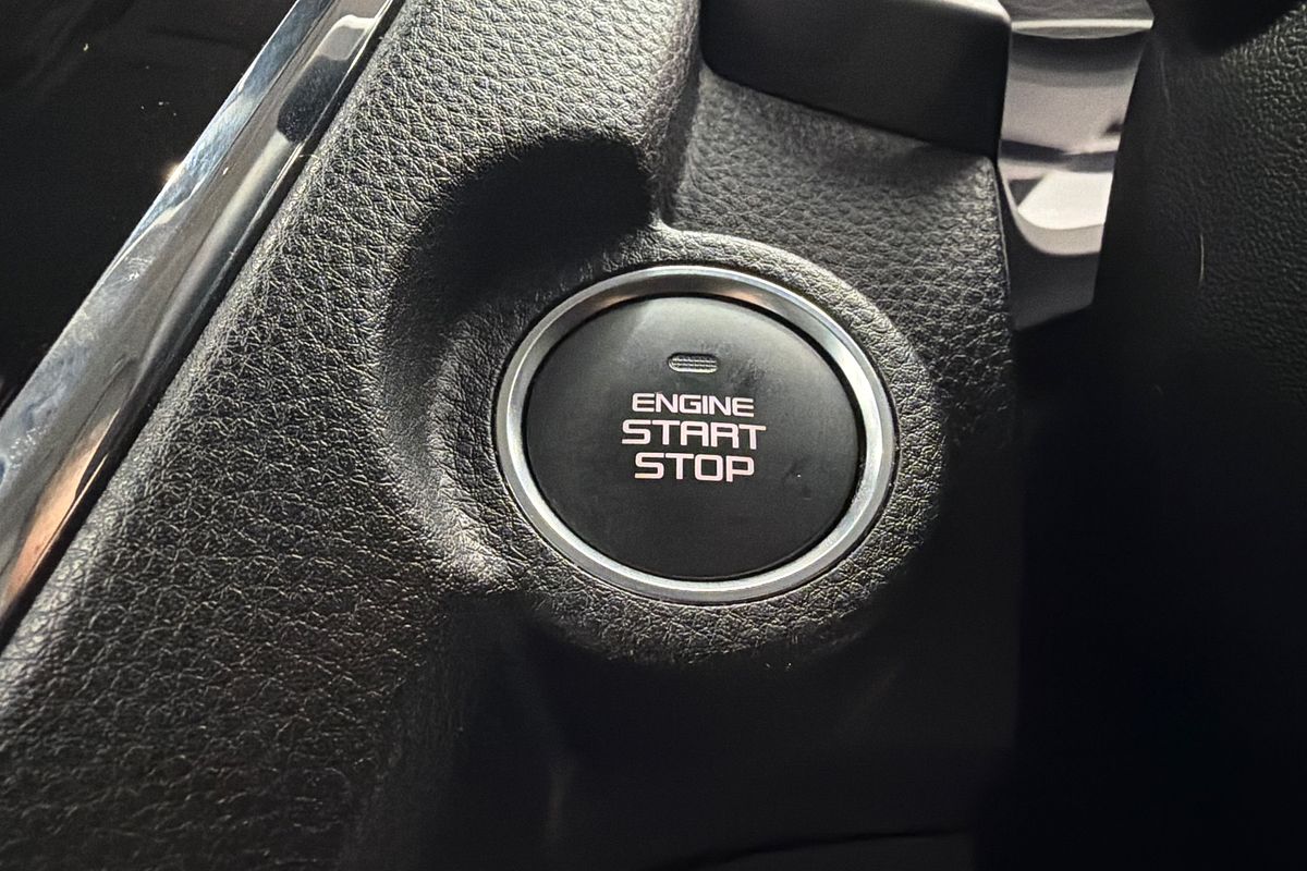 2022 Isuzu MU-X LS-T