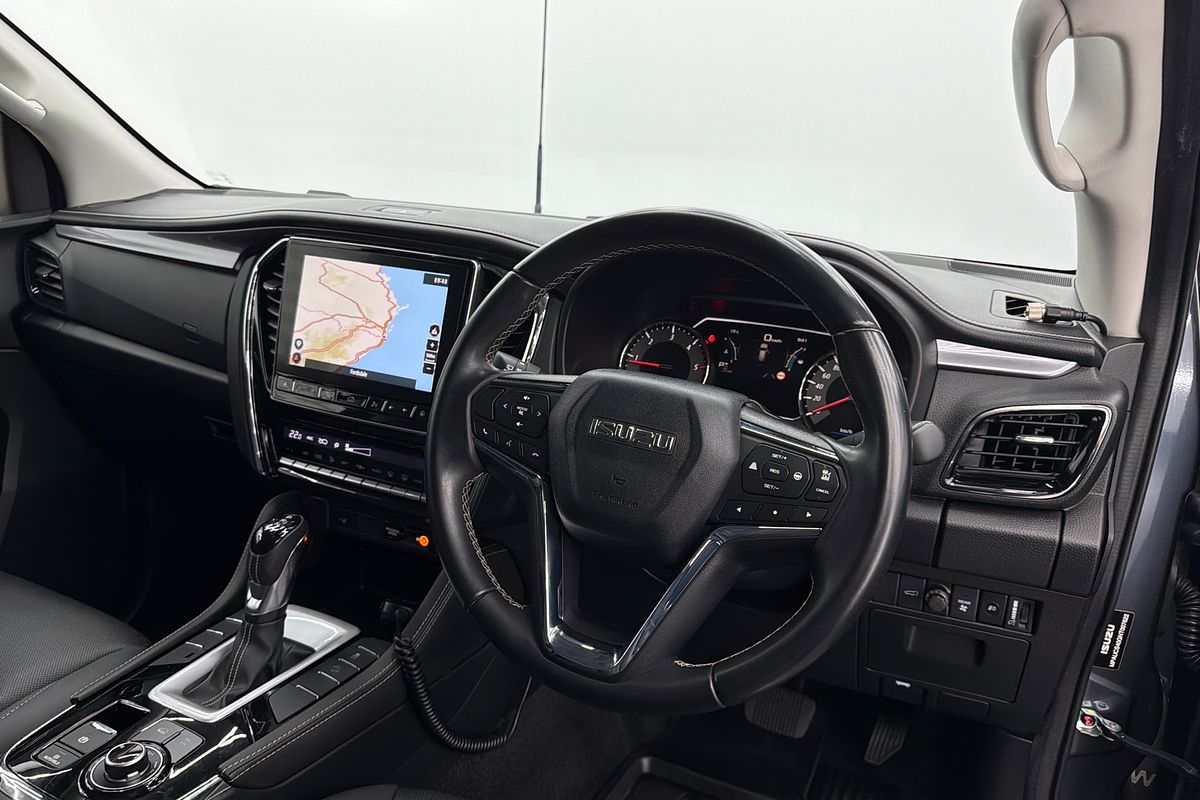 2022 Isuzu MU-X LS-T