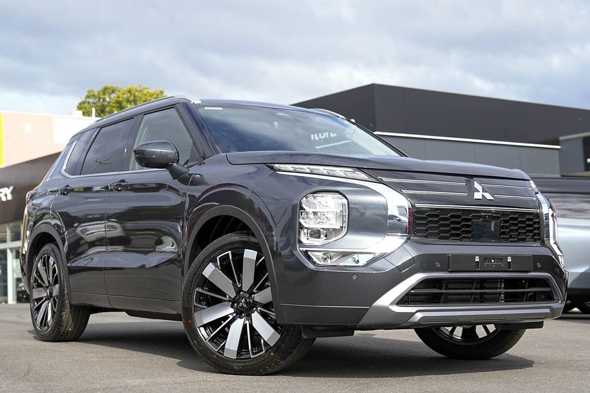 2026 Mitsubishi Outlander Exceed ZM