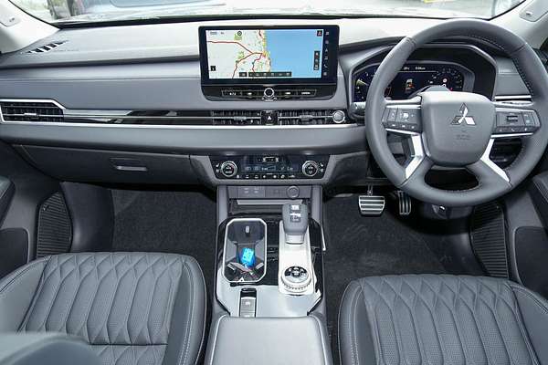 2026 Mitsubishi Outlander Exceed ZM thumb-16