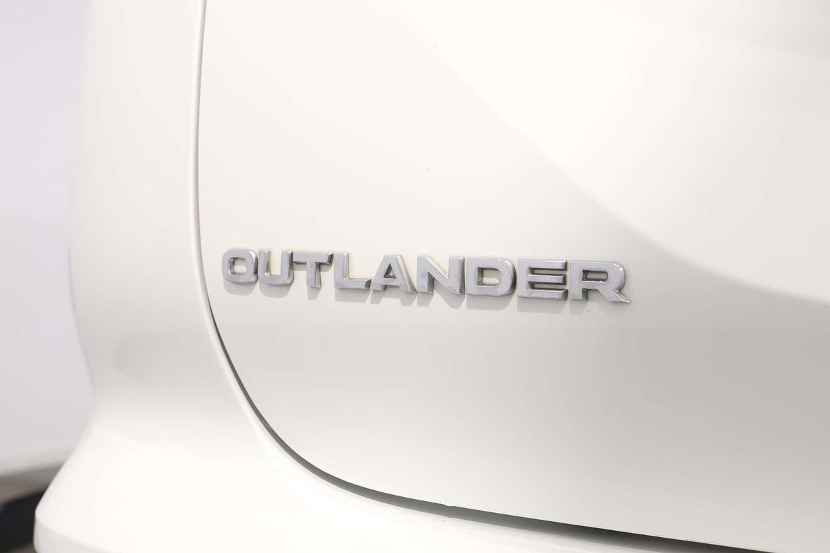 2021 Mitsubishi Outlander LS ZM