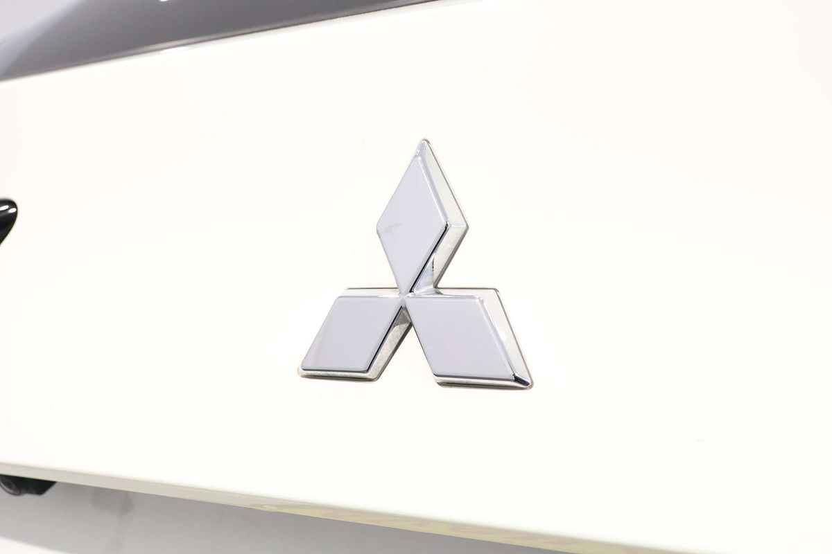 2021 Mitsubishi Outlander LS ZM