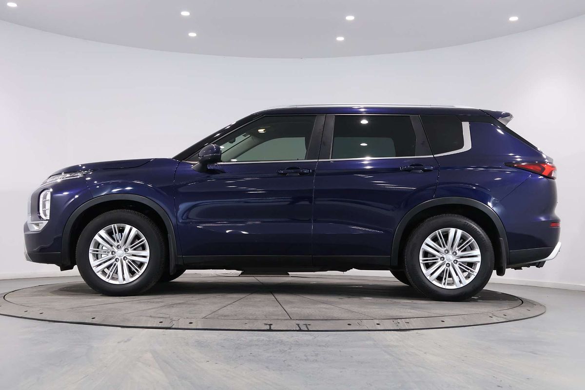 2022 Mitsubishi Outlander LS ZM