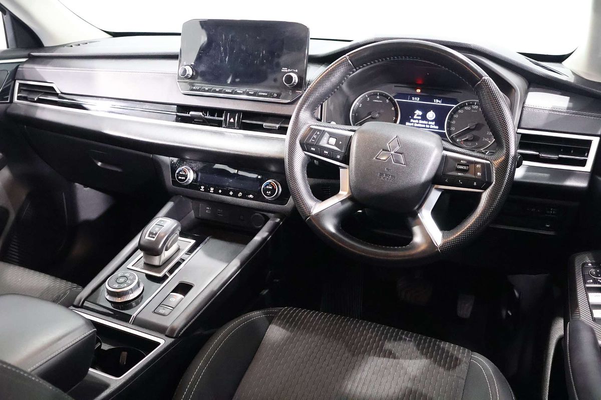 2022 Mitsubishi Outlander LS ZM