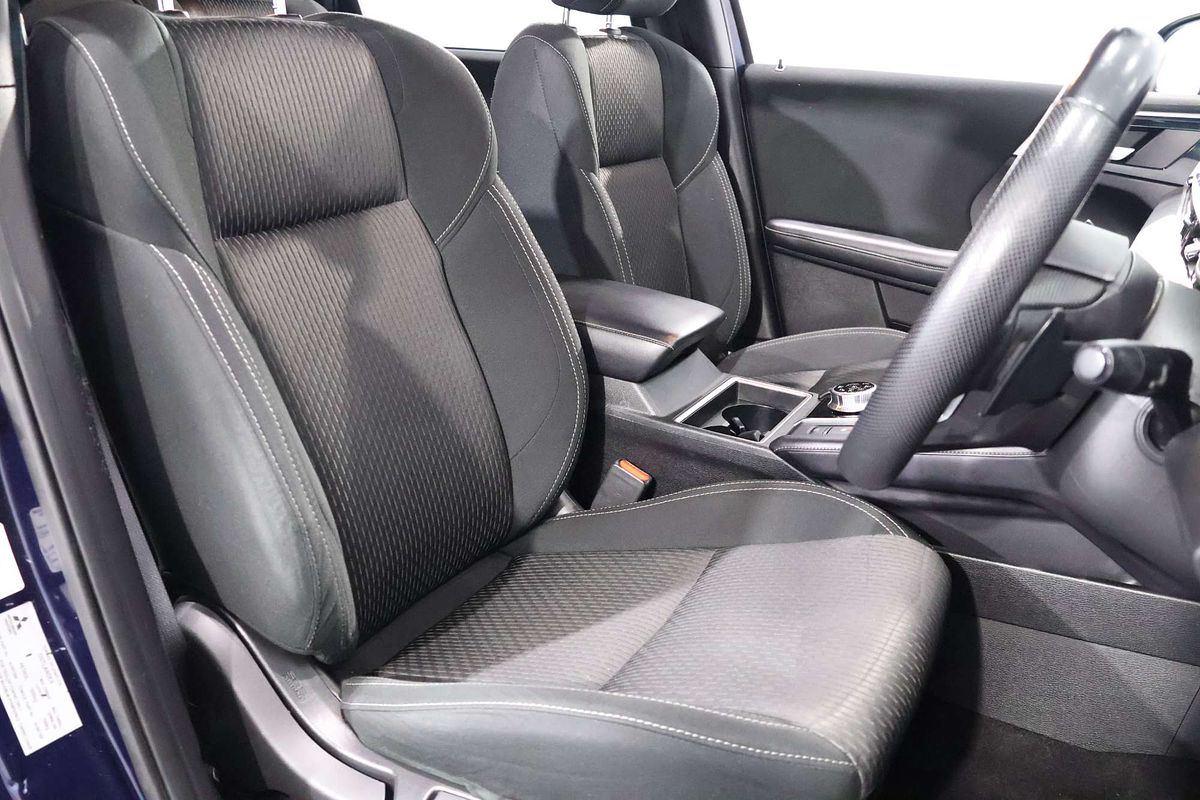 2022 Mitsubishi Outlander LS ZM