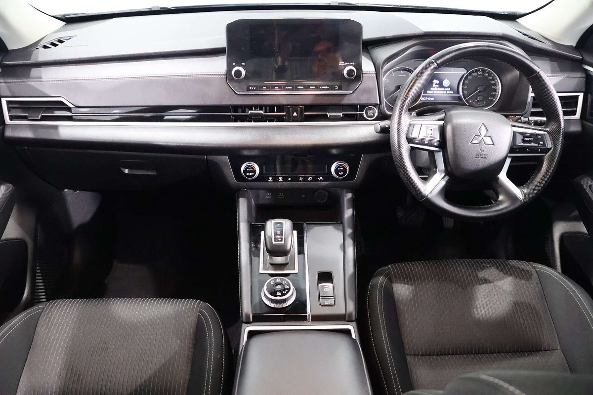 2022 Mitsubishi Outlander LS ZM
