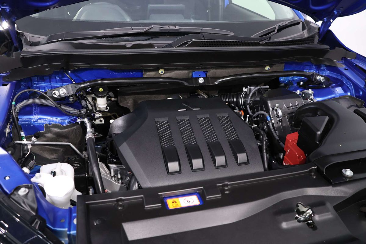 2023 Mitsubishi Eclipse Cross LS YB