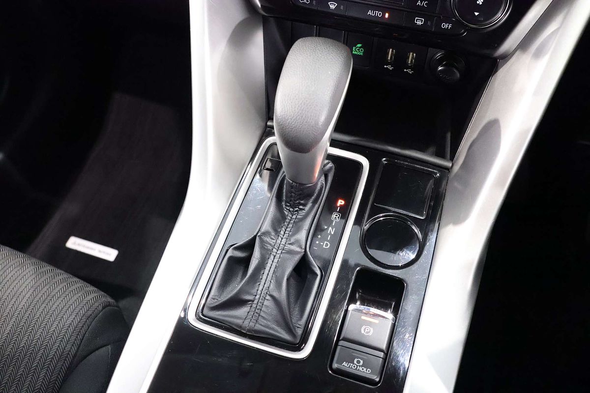 2023 Mitsubishi Eclipse Cross LS YB
