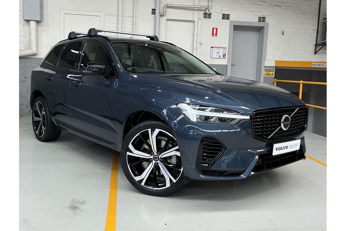 2022 Volvo XC60 Recharge Ultimate T8 Plug-In Hybrid