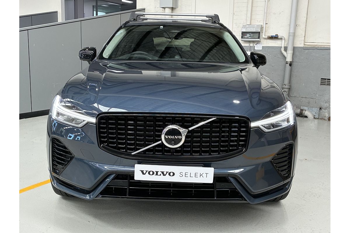 2022 Volvo XC60 Recharge Ultimate T8 Plug-In Hybrid