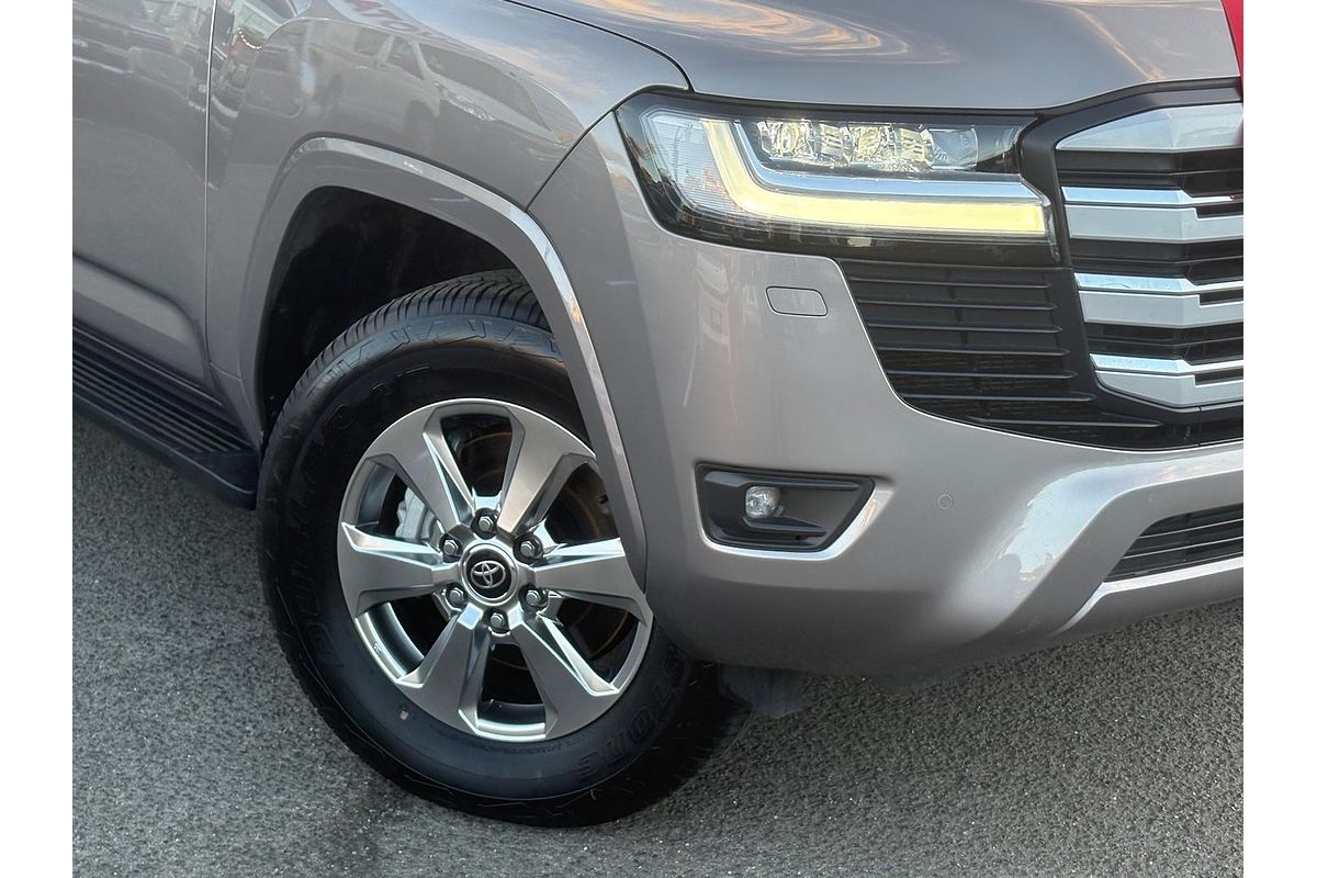 2025 Toyota Landcruiser VX FJA300R