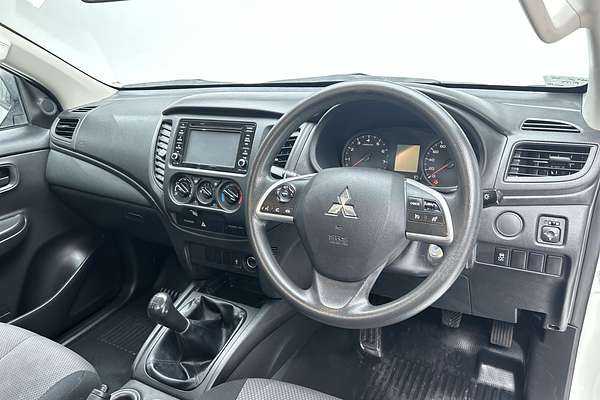 2021 Mitsubishi Triton GLX MR Rear Wheel Drive thumb-17