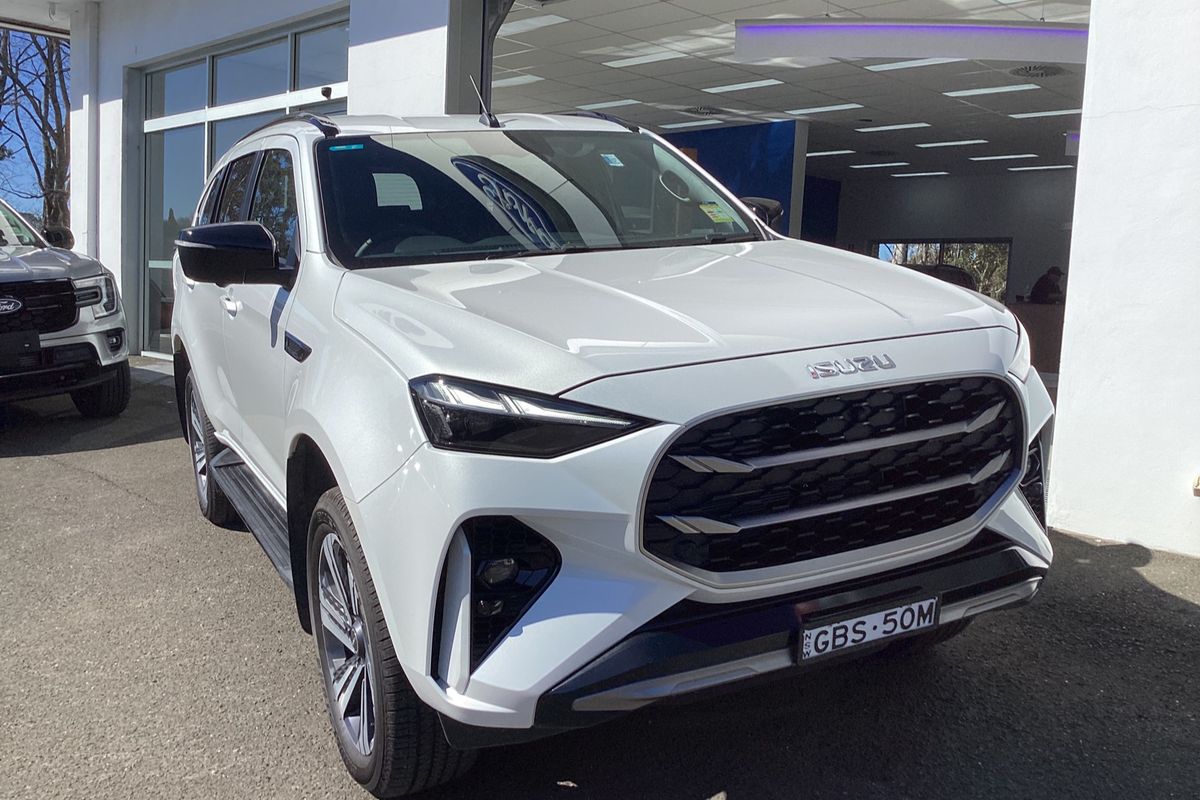 2025 Isuzu MU-X LS-T