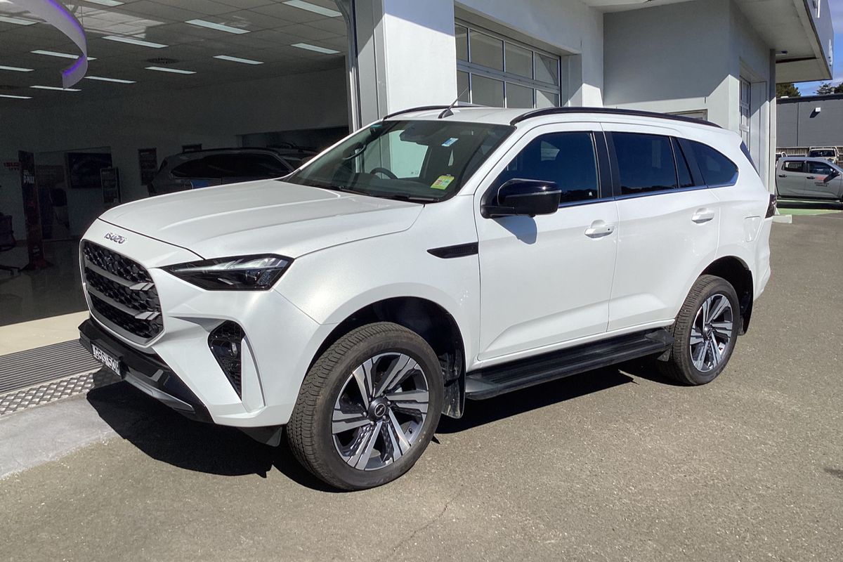2025 Isuzu MU-X LS-T