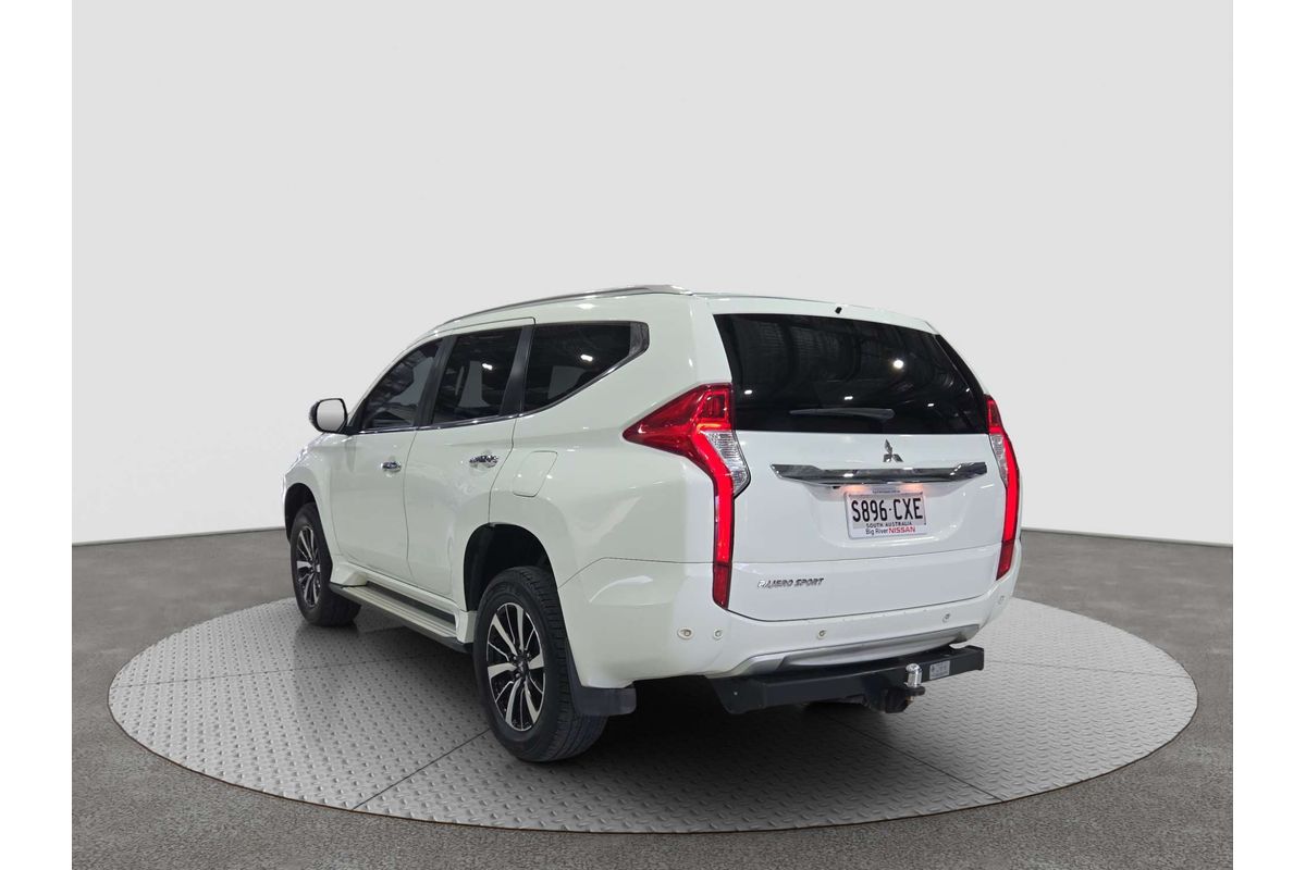 2017 Mitsubishi Pajero Sport Exceed QE image 6
