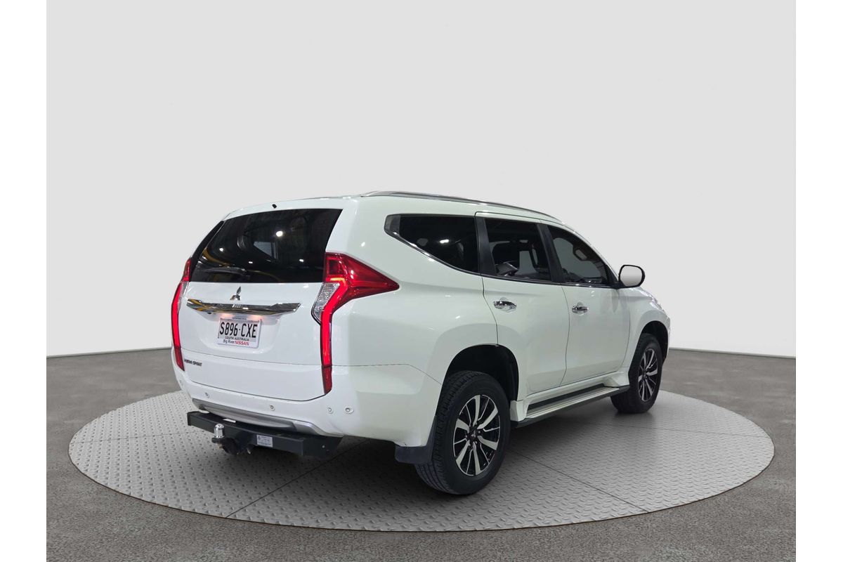 2017 Mitsubishi Pajero Sport Exceed QE image 8