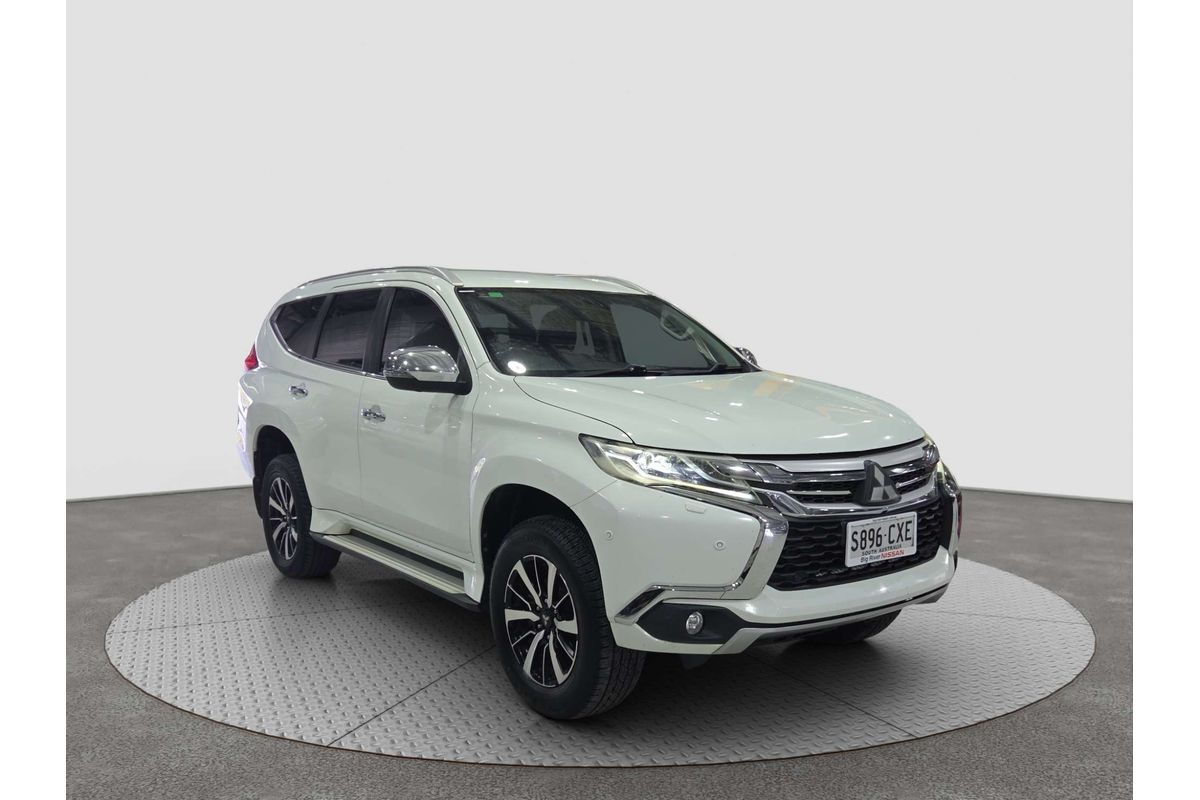 2017 Mitsubishi Pajero Sport Exceed QE image 12