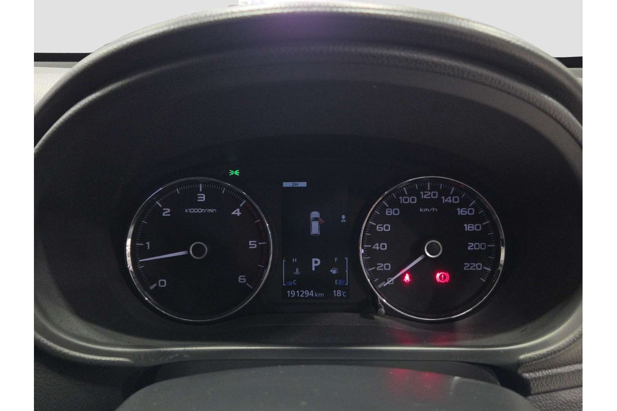 2017 Mitsubishi Pajero Sport Exceed QE image 14