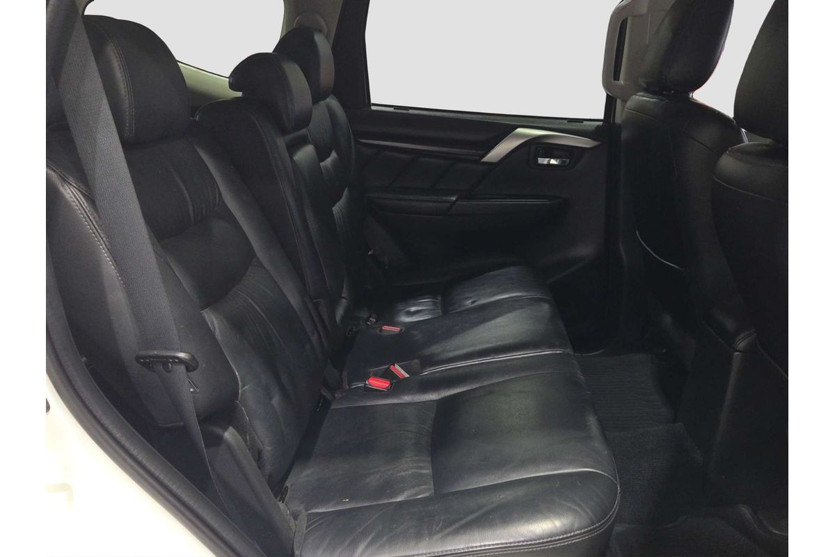 2017 Mitsubishi Pajero Sport Exceed QE image 17