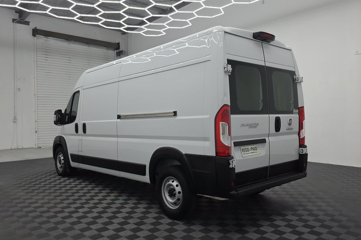 2024 Fiat Ducato Series 9 LWB Mid Roof
