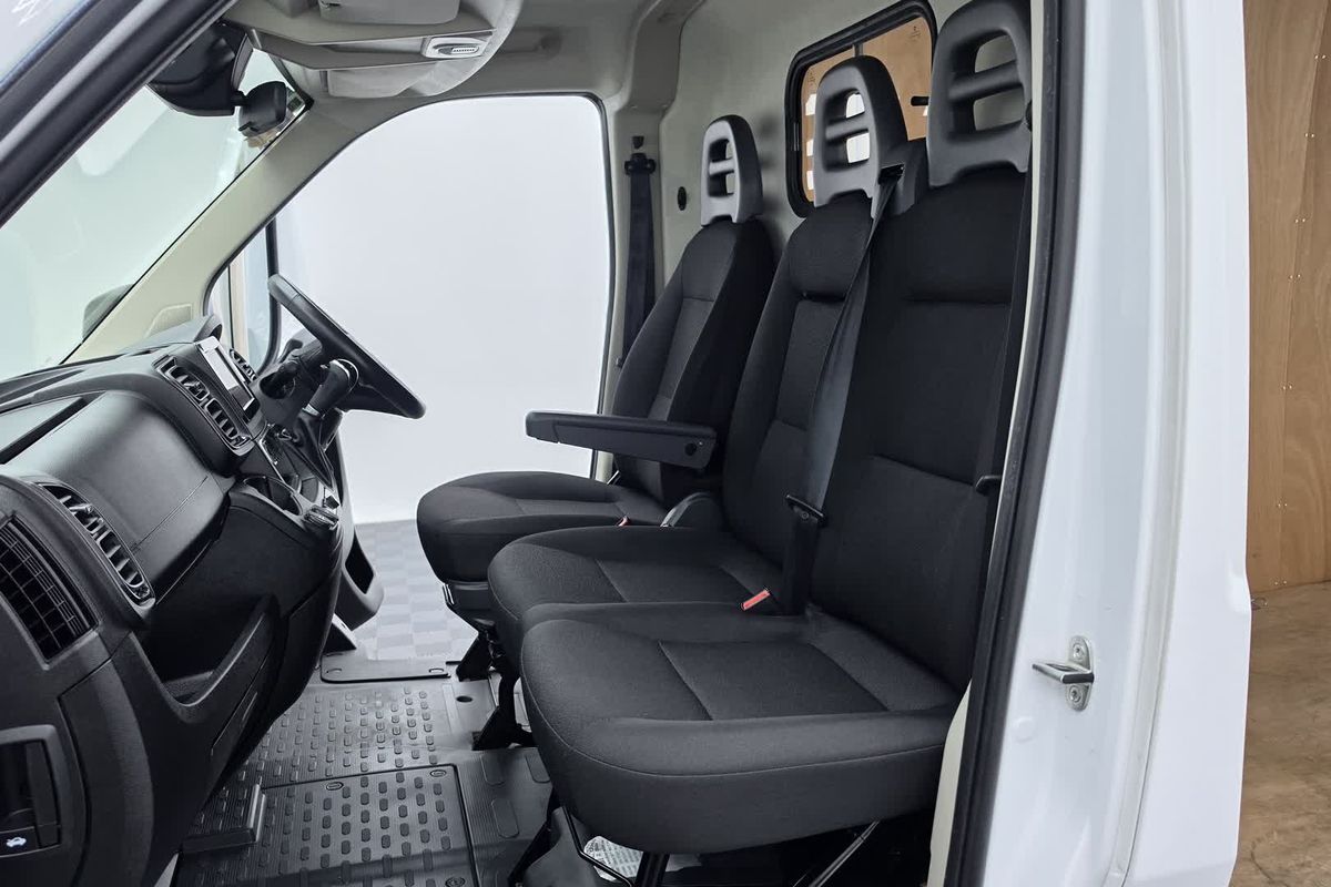 2024 Fiat Ducato Series 9 LWB Mid Roof