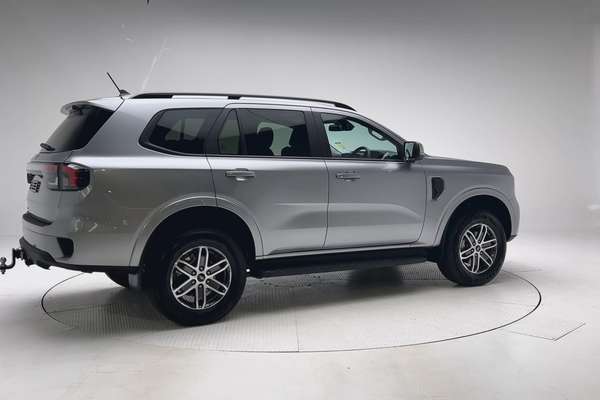 2025 Ford Everest Trend 2.0L thumb-2