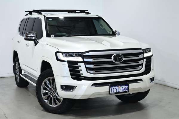 2023 Toyota Landcruiser Sahara ZX FJA300R