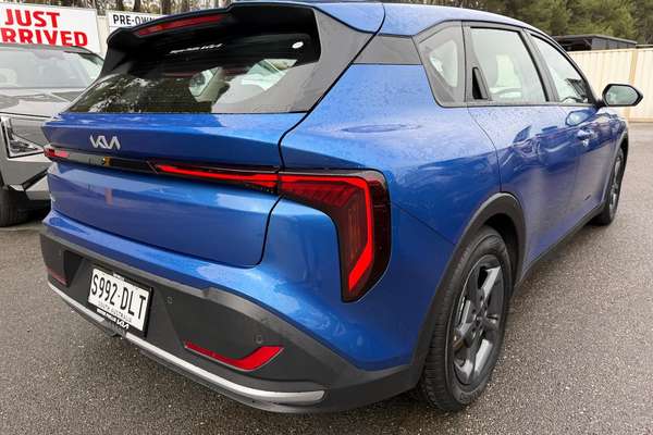 2025 Kia K4 S CL4m thumb-2