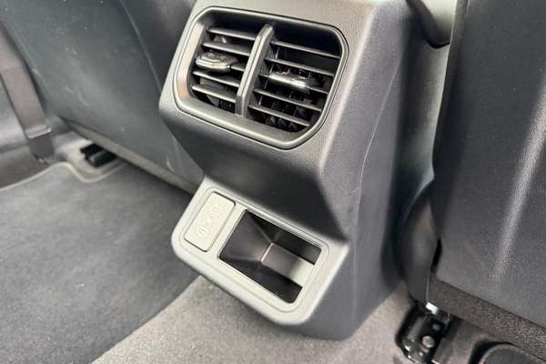 2025 Kia K4 S CL4m thumb-13