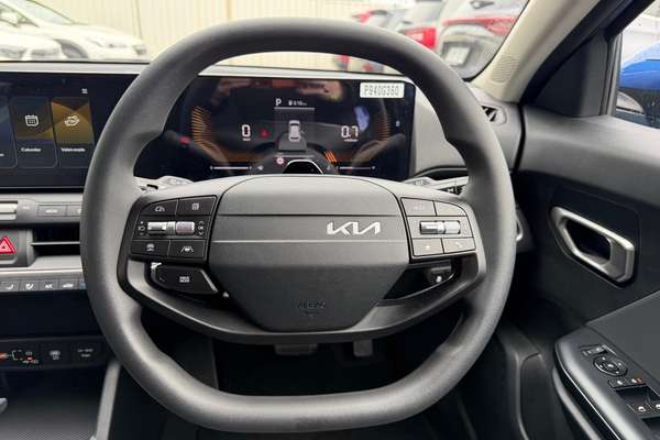 2025 Kia K4 S CL4m thumb-23