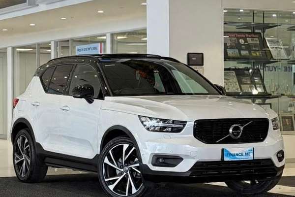 2018 Volvo XC40 T5 R-Design