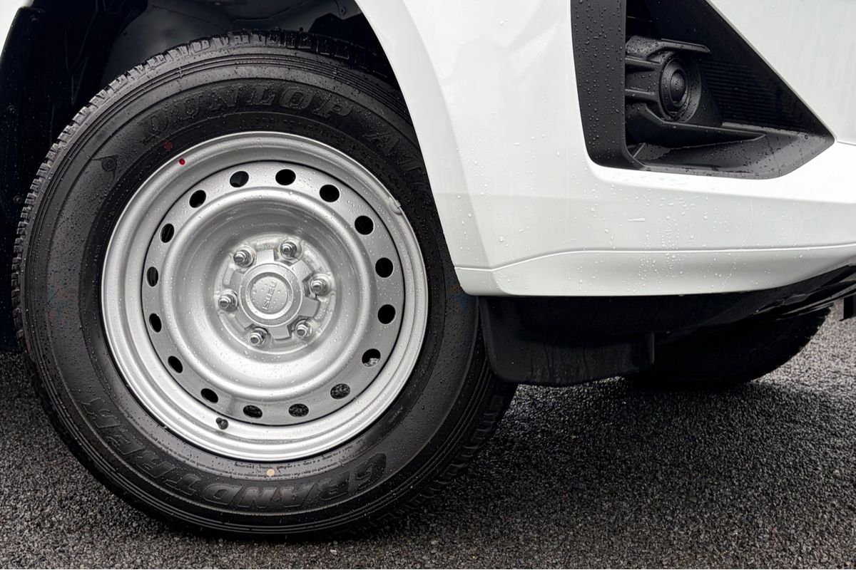 2026 Isuzu D-MAX SX High Ride Rear Wheel Drive
