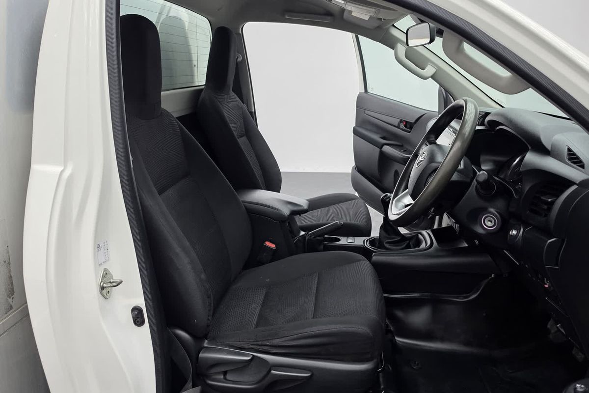 2020 Toyota Hilux SR GUN126R 4X4