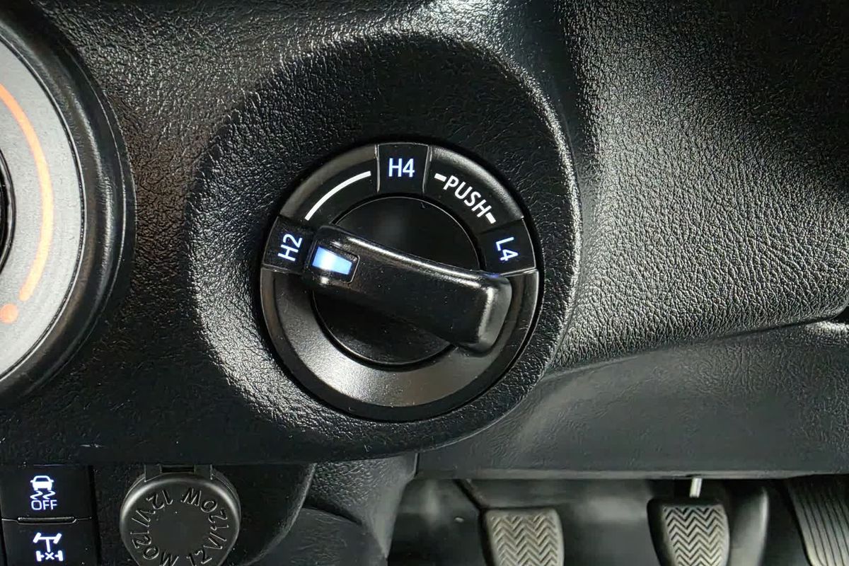 2020 Toyota Hilux SR GUN126R 4X4
