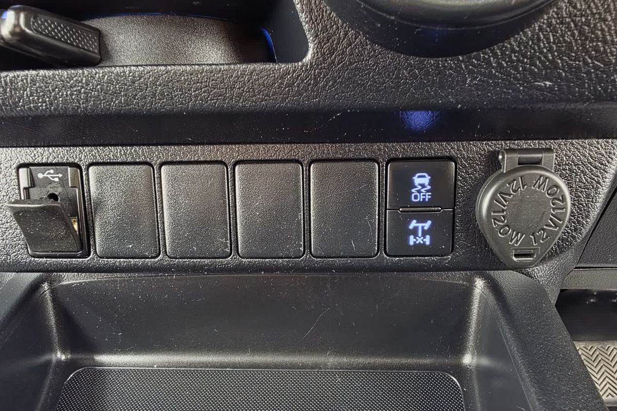 2020 Toyota Hilux SR GUN126R 4X4