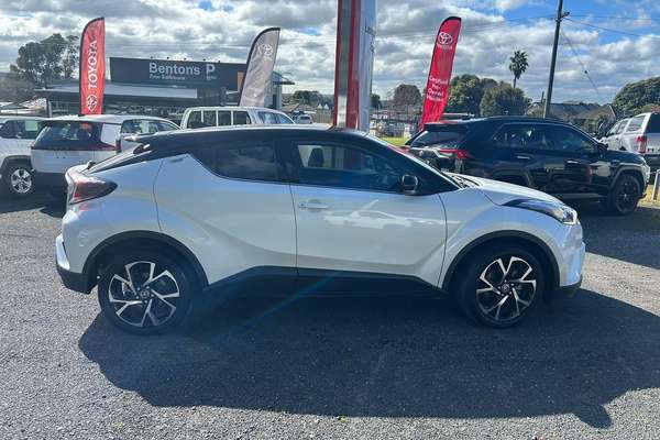 2017 Toyota C-HR Koba NGX50R