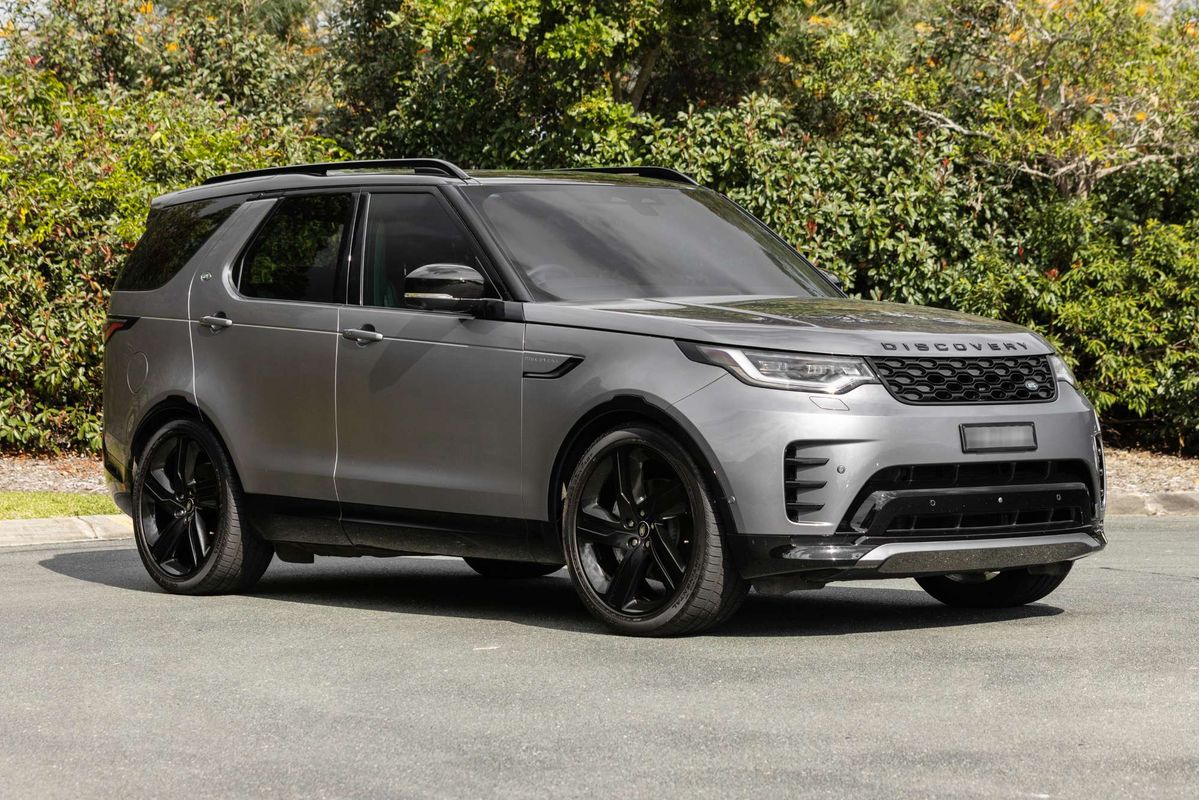 2023 Land Rover Discovery D300 Dynamic SE Series 5